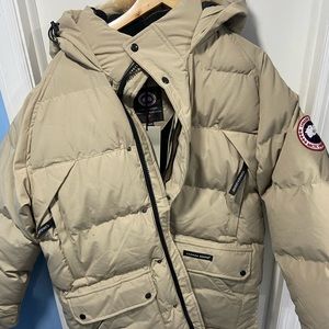 Canada Goose tan winter jacket XL